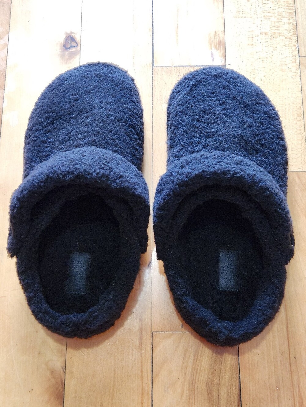 Crocs Classic Cozzzy Slipper in Black - W9 - Picture 5 of 11